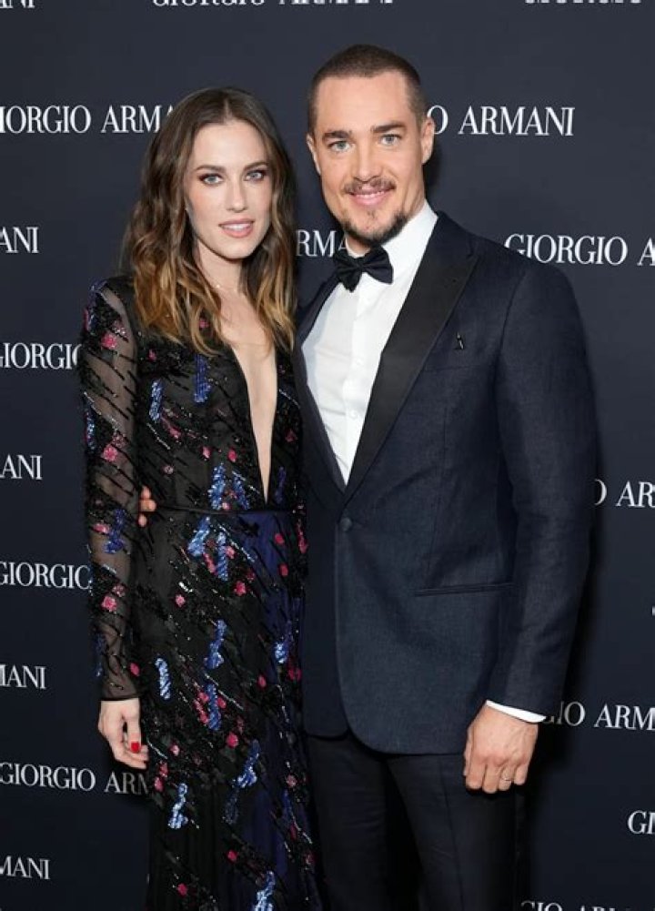 Alexander Dreymon Wife/Partner, Gay, Height, Body Net Worth, Bio
