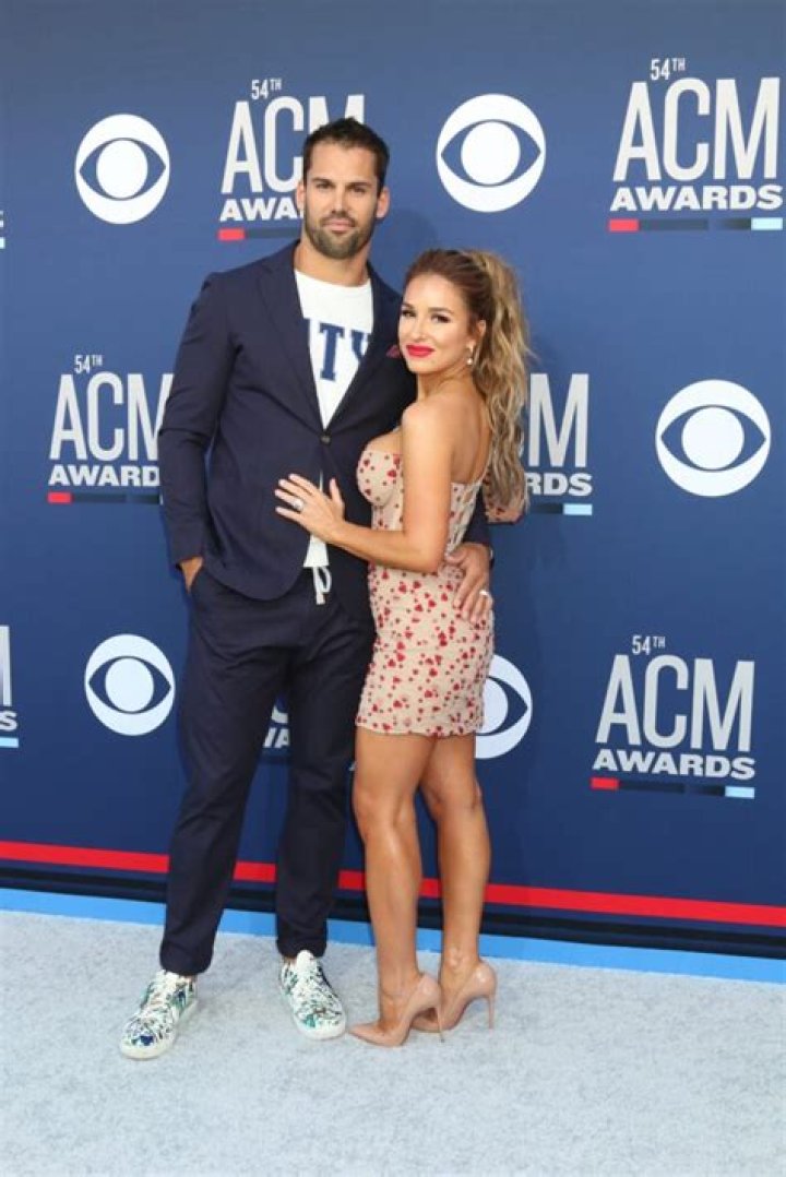 How Tall Is Jessie James Decker